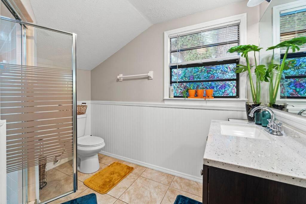 Holiday home Zen Jungle House By Busch Gardens Sleeps 10 With Outdoor Games And Bikes!