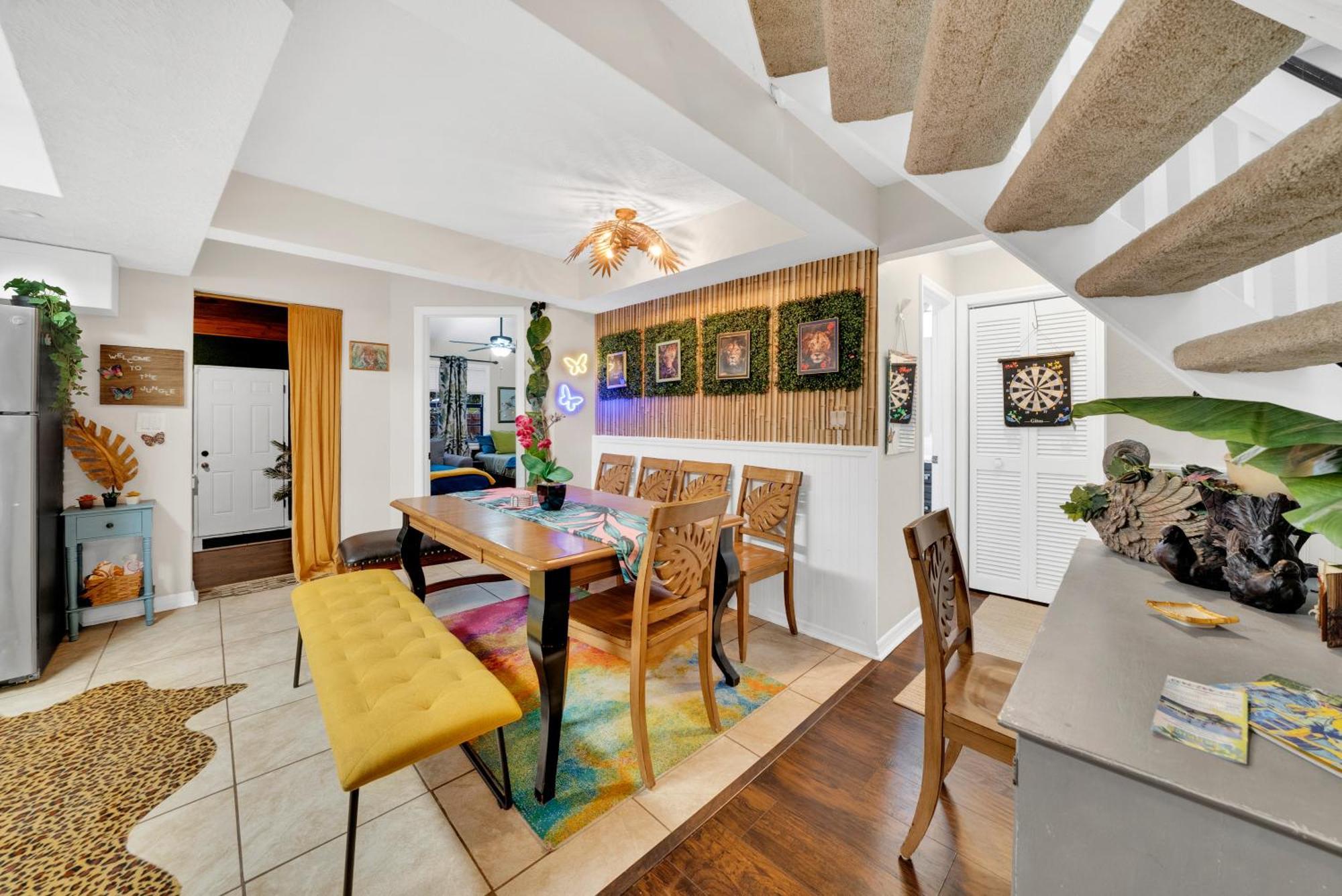 Holiday home Zen Jungle House By Busch Gardens Sleeps 10 With Outdoor Games And Bikes! *