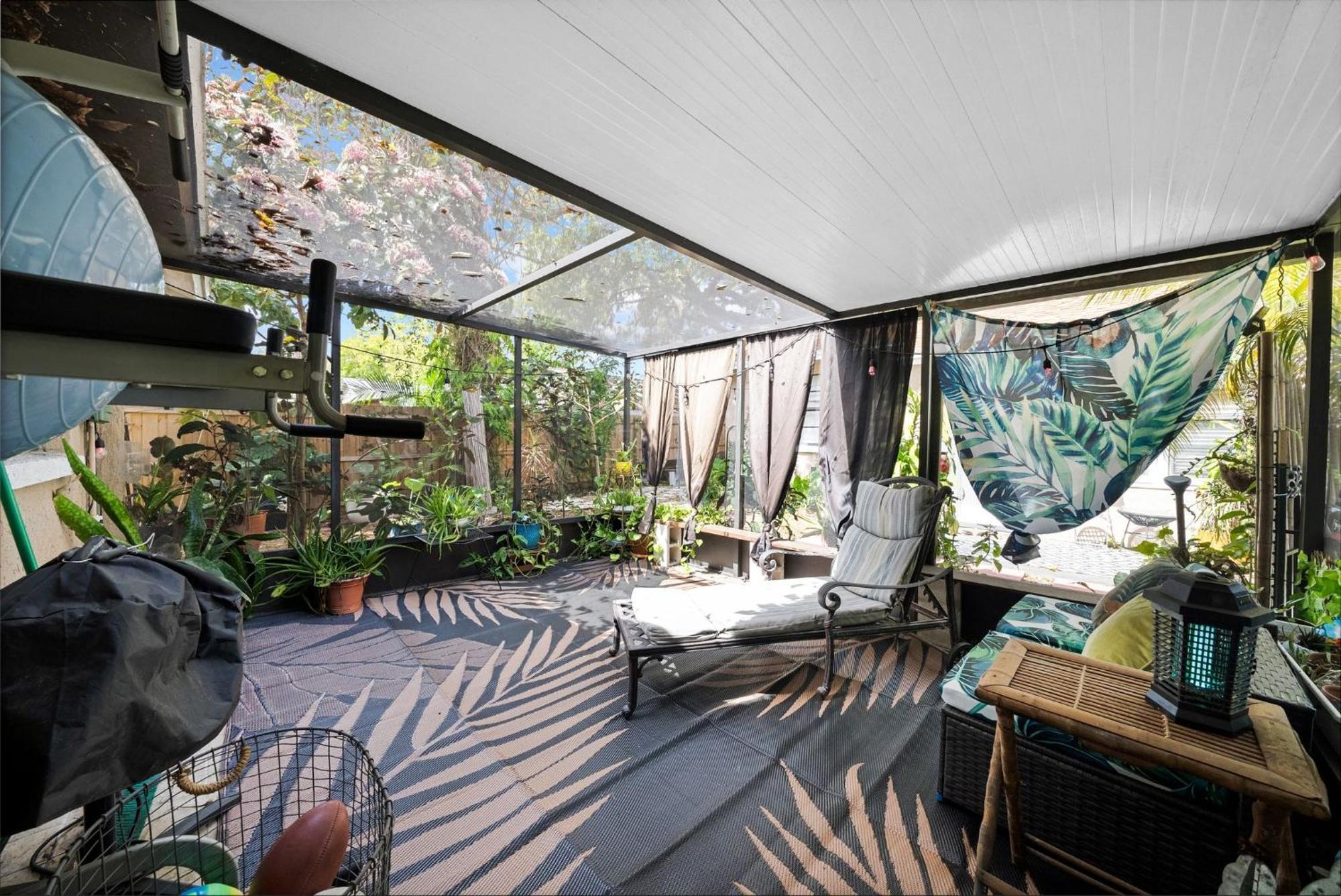 Holiday home Zen Jungle House By Busch Gardens Sleeps 10 With Outdoor Games And Bikes! Tampa